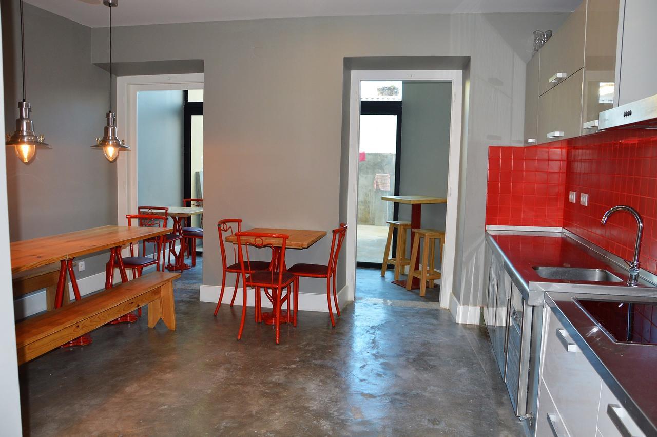 The Bridge Hostel Lisbon Luaran gambar